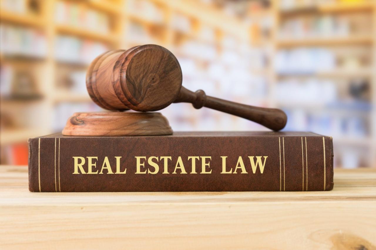 Real estate law attorney