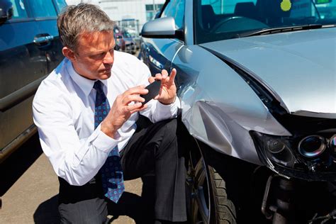 automobile crash attorney at law